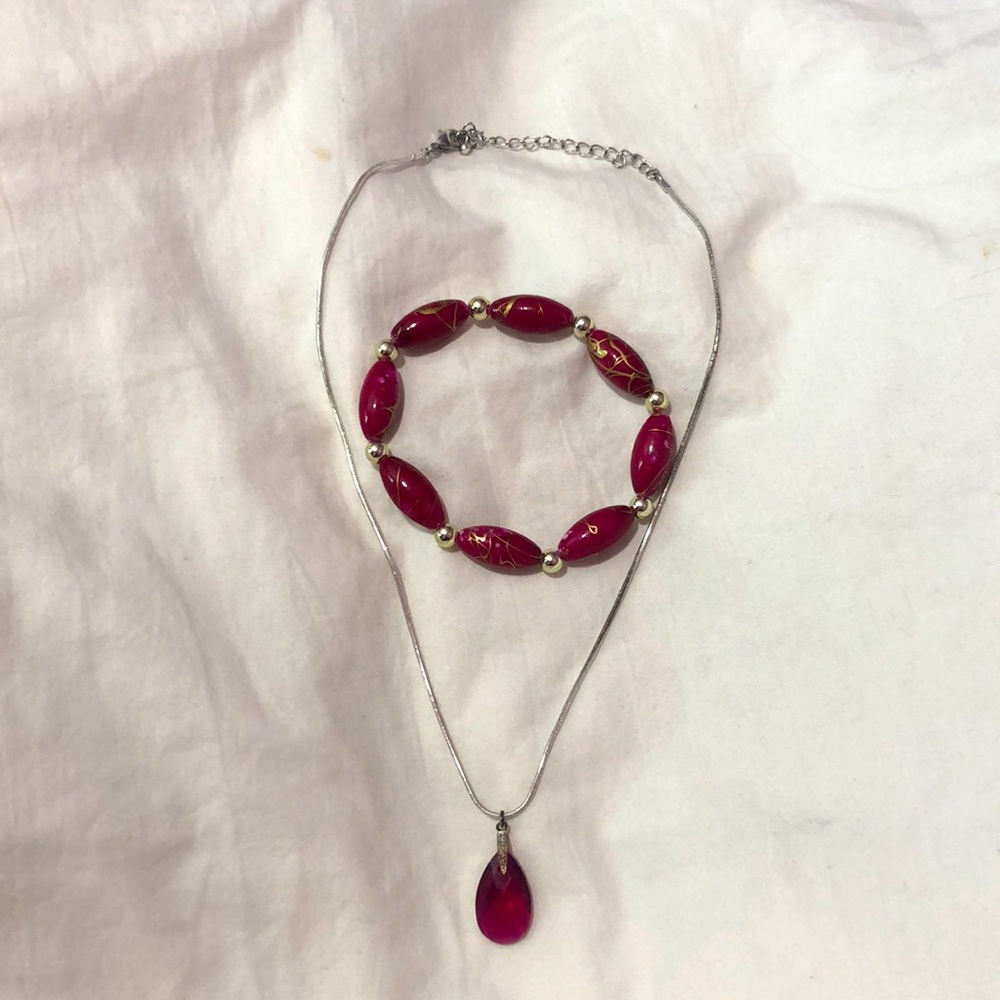 Vintage Pink Necklace And Bracelet